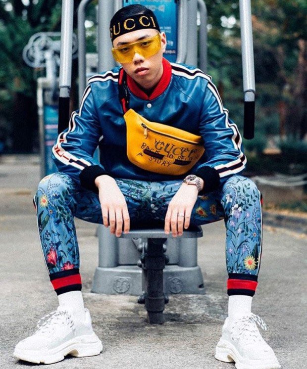 브랜드 로고 도배한 졸부형 패션