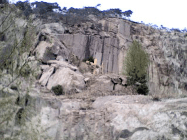 최초 목격자인 주씨가 9일 오전 공개한 당시 현장의 사진